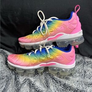 Vapormax plus Nike  Shoes with Rainbow Design